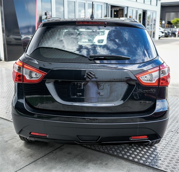 2015 Suzuki SX4 - Thumbnail