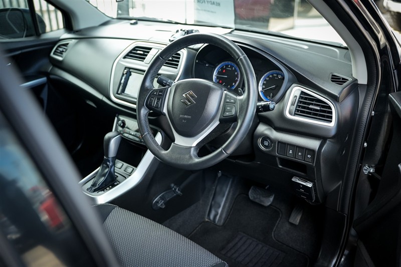 2015 Suzuki SX4 - Thumbnail