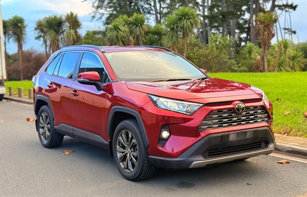 2021 Toyota RAV4 - Thumbnail