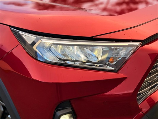 2021 Toyota RAV4 - Thumbnail