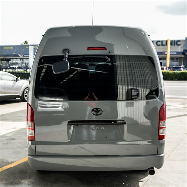 2013 Toyota Hiace - Thumbnail