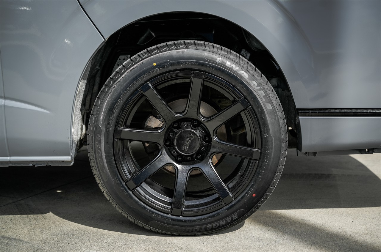 2013 Toyota Hiace