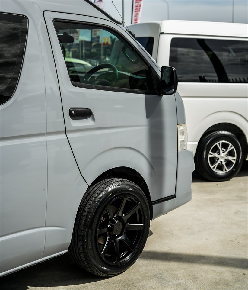 2013 Toyota Hiace