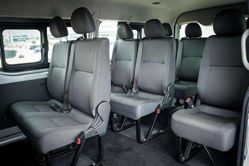 2022 Toyota Hiace - Thumbnail