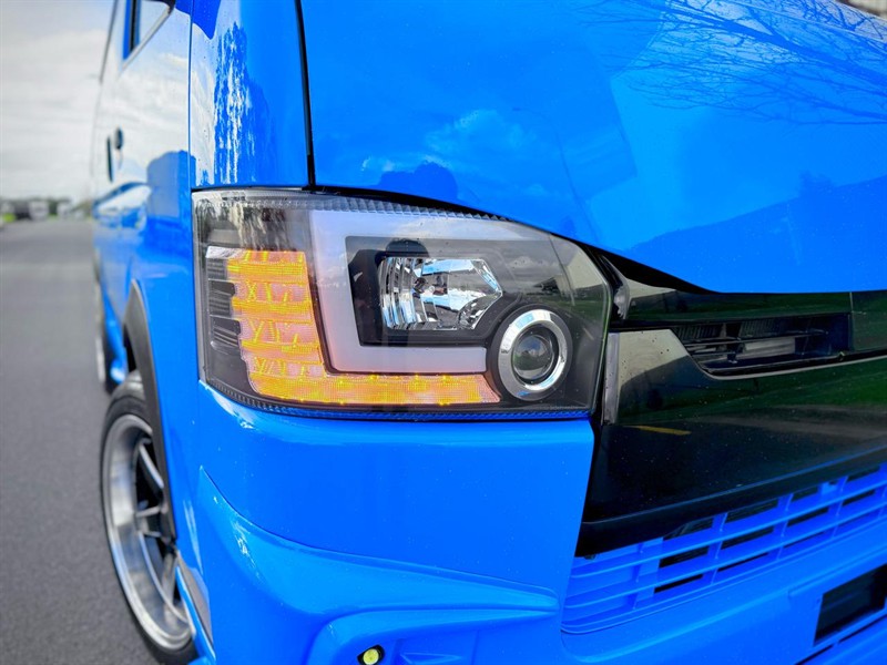 2018 Toyota Hiace - Thumbnail