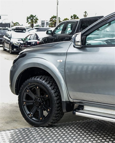 2016 Mitsubishi Triton - Thumbnail