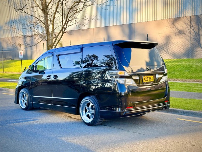 2014 Toyota Vellfire - Thumbnail