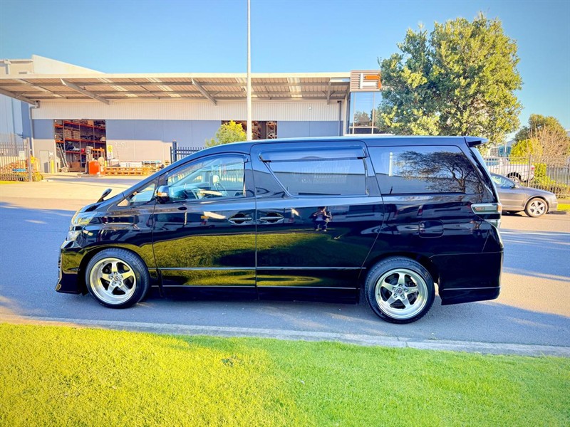 2014 Toyota Vellfire - Thumbnail