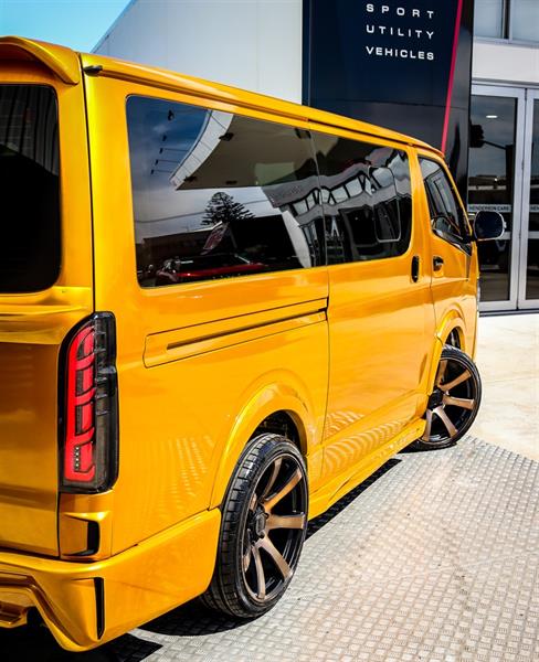 2019 Toyota Hiace - Thumbnail