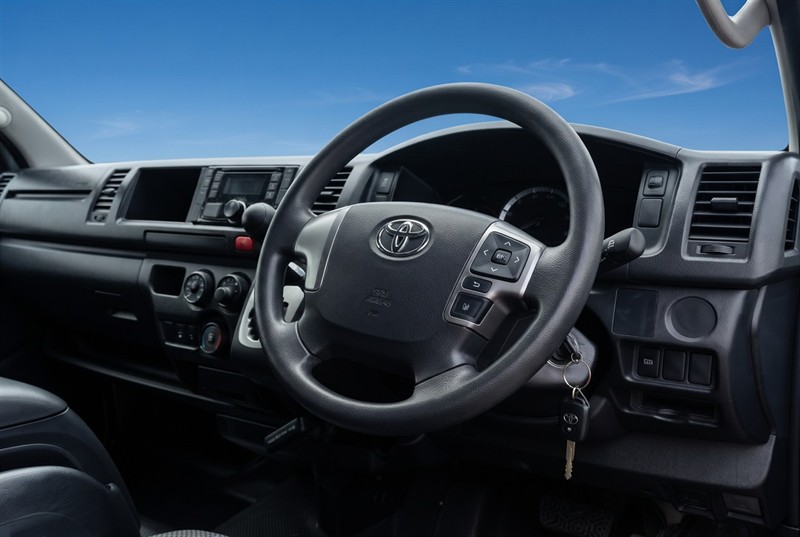2022 Toyota Hiace - Thumbnail