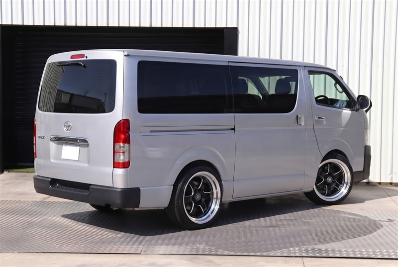 2022 Toyota Hiace - Thumbnail