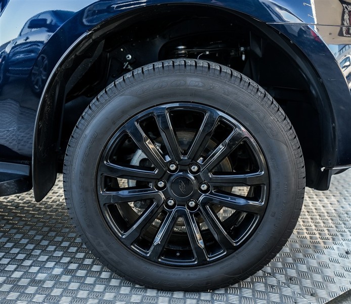 2022 Ford Everest - Thumbnail