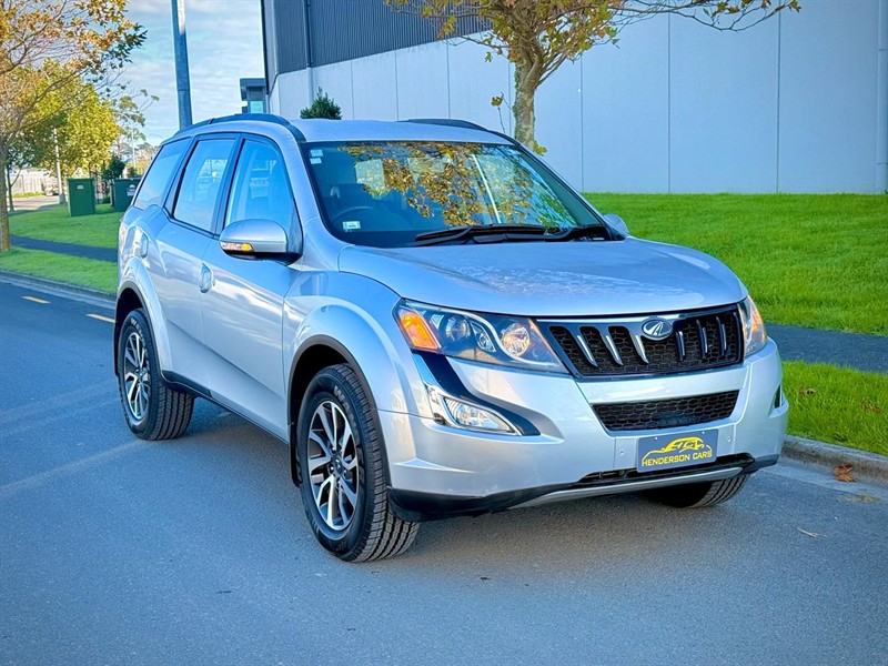 2018 Mahindra XUV 500