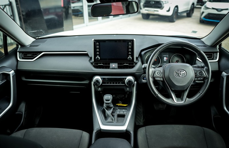 2022 Toyota RAV4 - Thumbnail