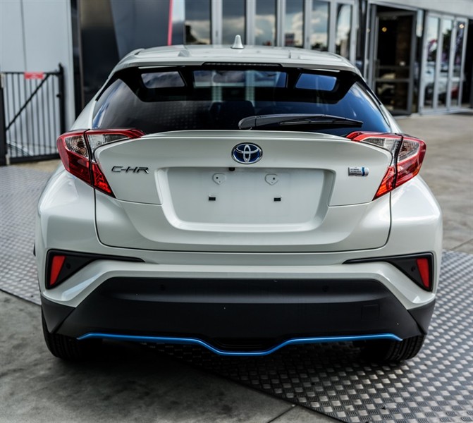 2020 Toyota C-HR - Thumbnail
