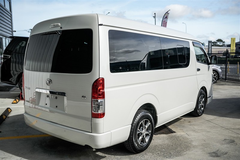 2021 Toyota Hiace - Thumbnail