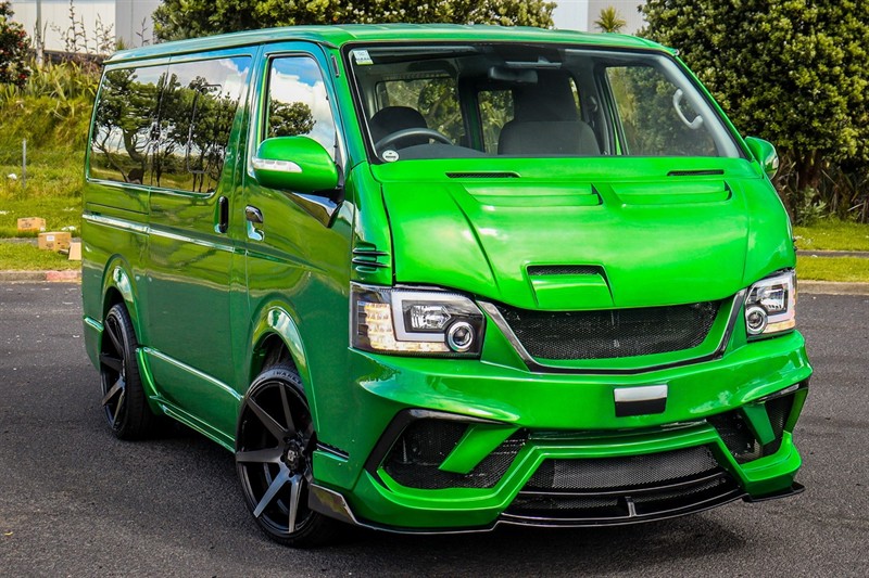 2018 Toyota Hiace (11-Seater)