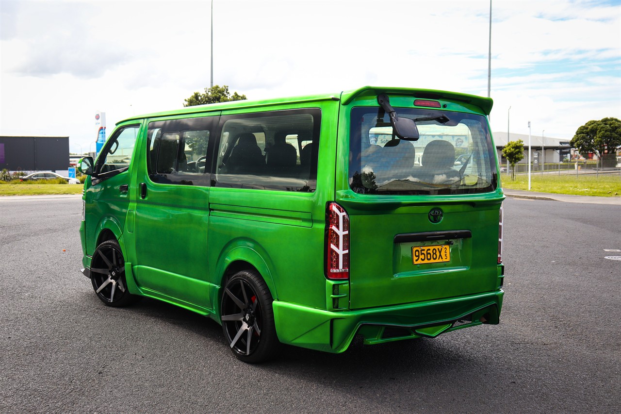 2018 Toyota Hiace (11-Seater)