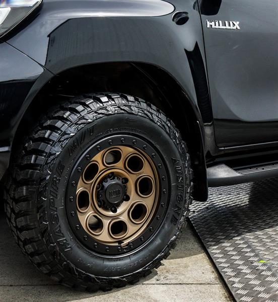 2022 Toyota Hilux - Thumbnail