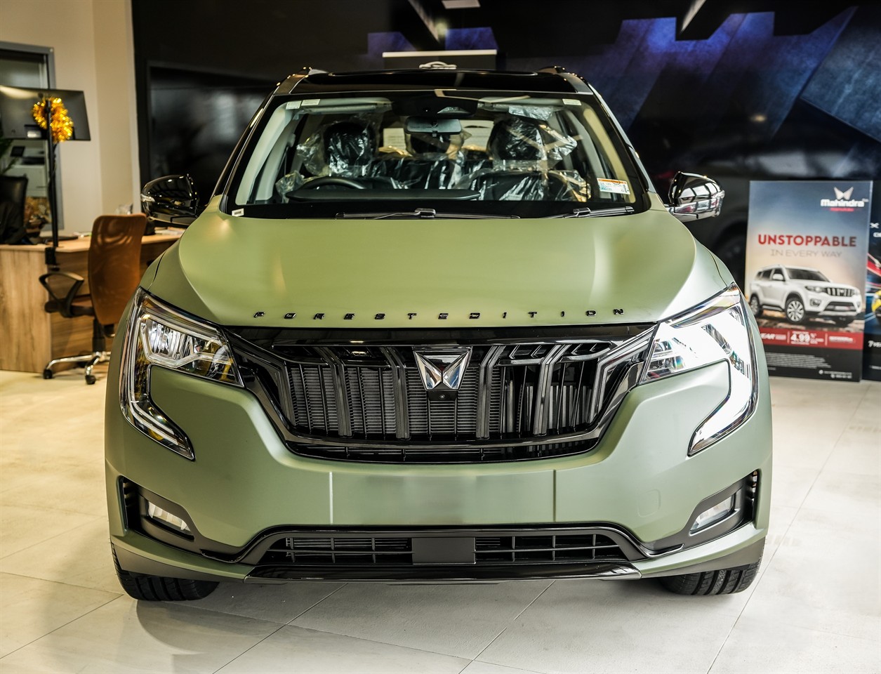 2026 Mahindra XUV 700 AX7L