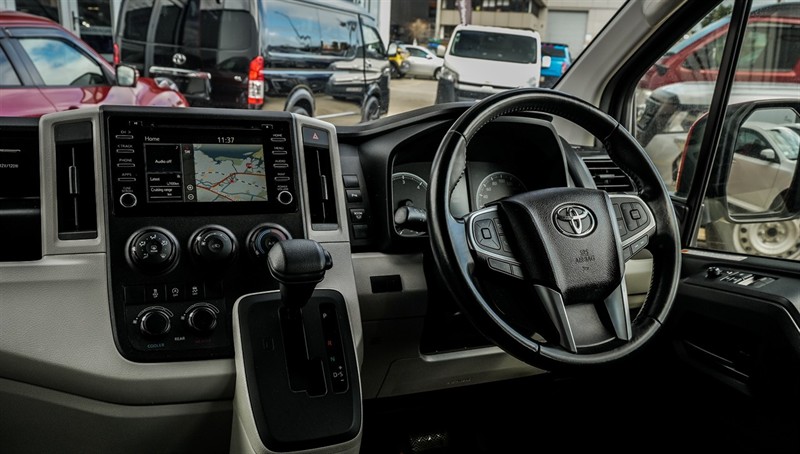 2020 Toyota Hiace - Thumbnail