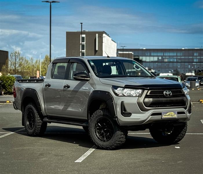 2022 Toyota Hilux - Thumbnail