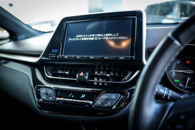 2017 Toyota C-HR - Thumbnail