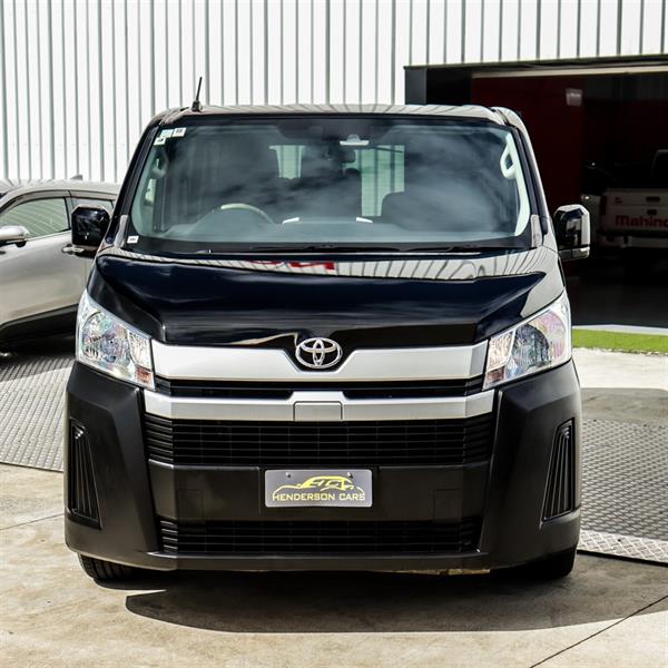 2020 Toyota Hiace - Thumbnail