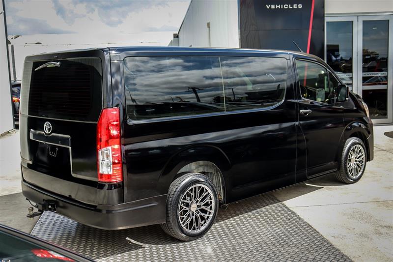 2020 Toyota Hiace - Thumbnail