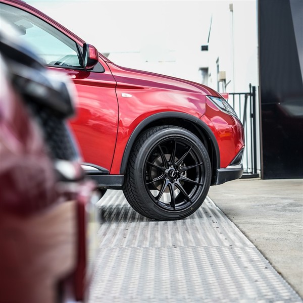 2022 Mitsubishi Outlander - Thumbnail