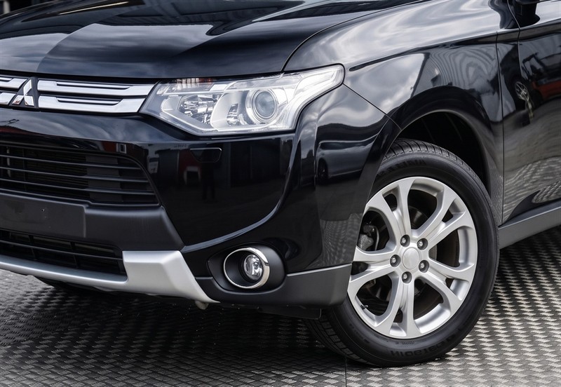 2014 Mitsubishi Outlander - Thumbnail