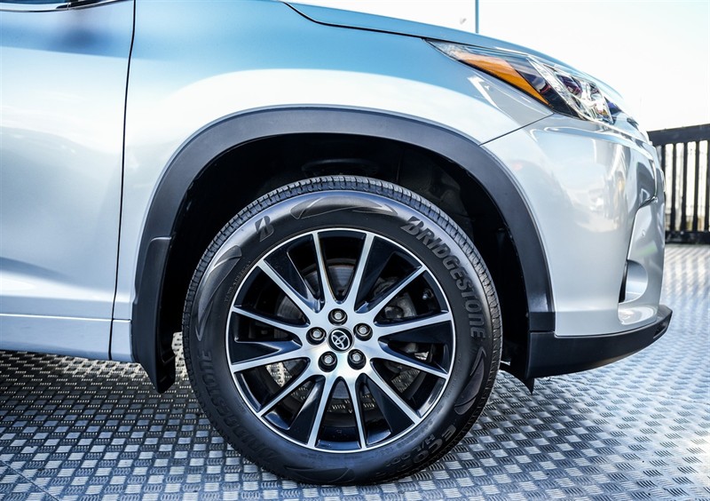 2021 Toyota Highlander - Thumbnail