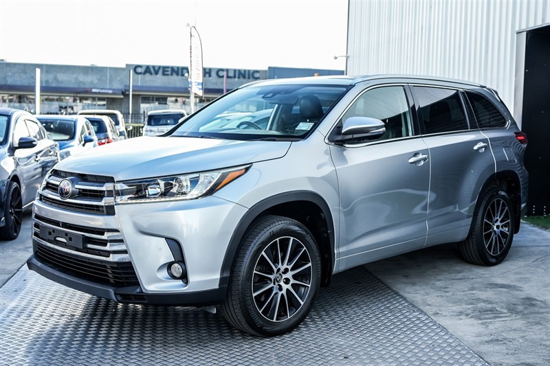 2021 Toyota Highlander - Thumbnail