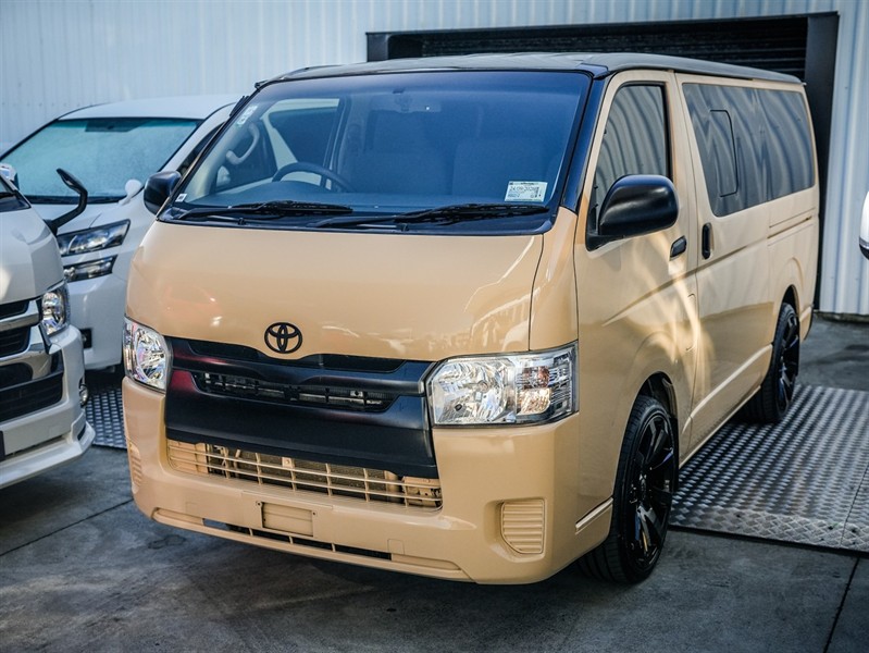 2014 Toyota Hiace (11-Seater) - Thumbnail