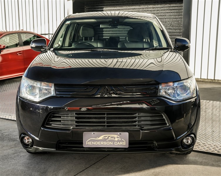 2012 Mitsubishi Outlander - Thumbnail