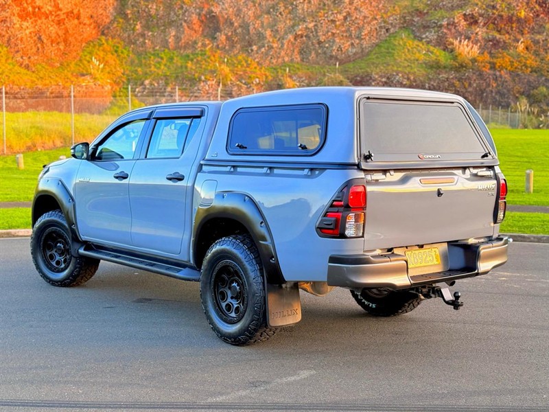 2020 Toyota Hilux - Thumbnail