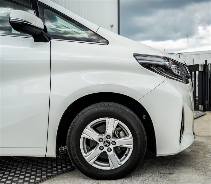 2023 Toyota Alphard - Thumbnail