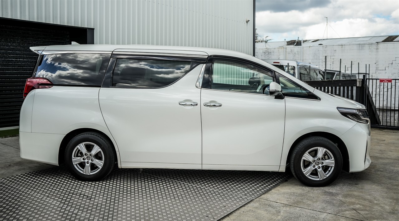 2023 Toyota Alphard