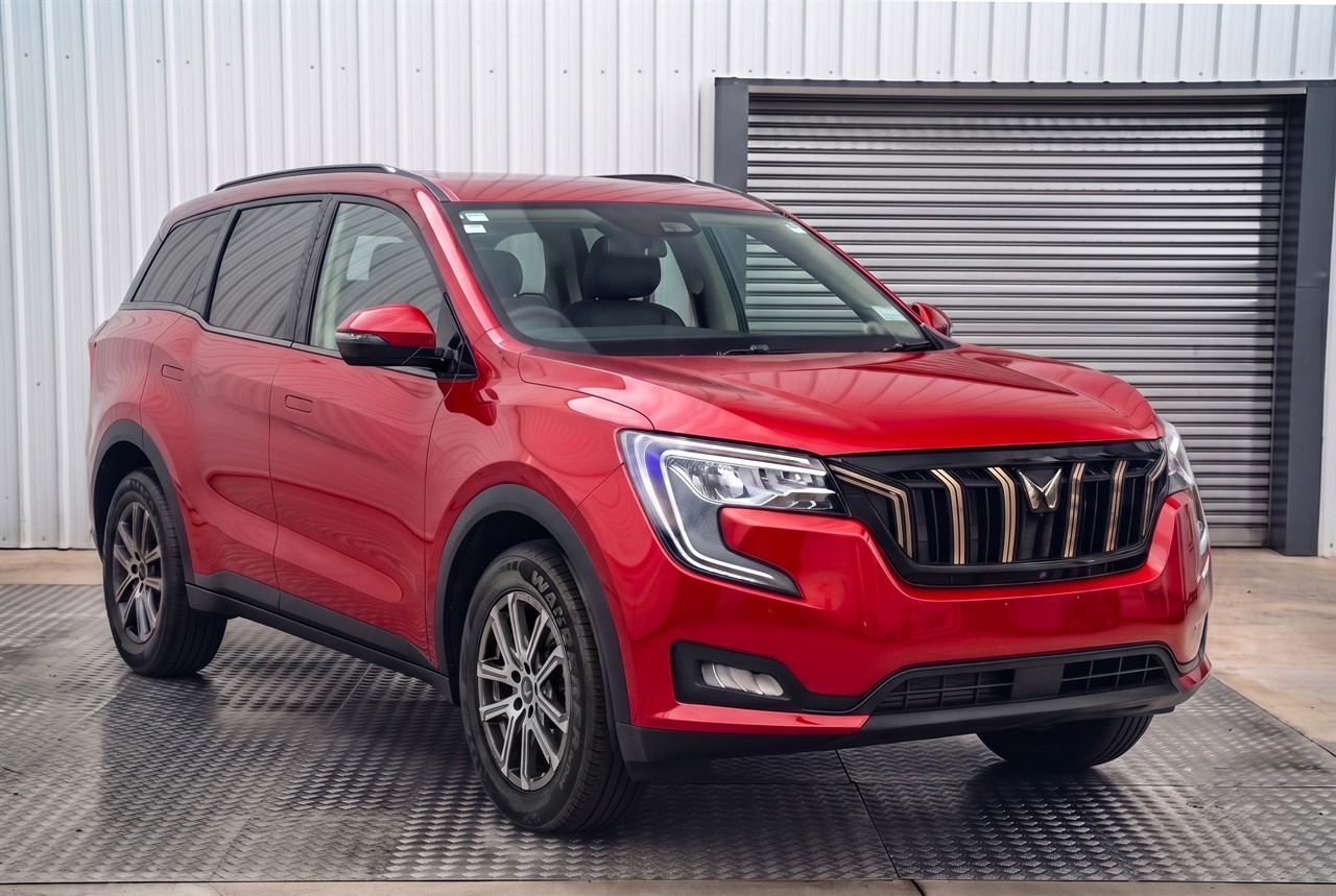 2026 Mahindra XUV700