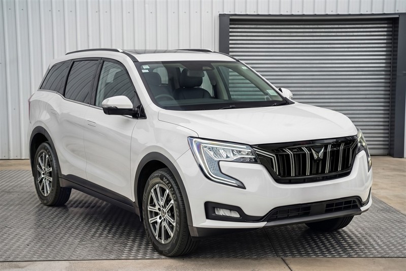 2026 Mahindra XUV700 - Thumbnail