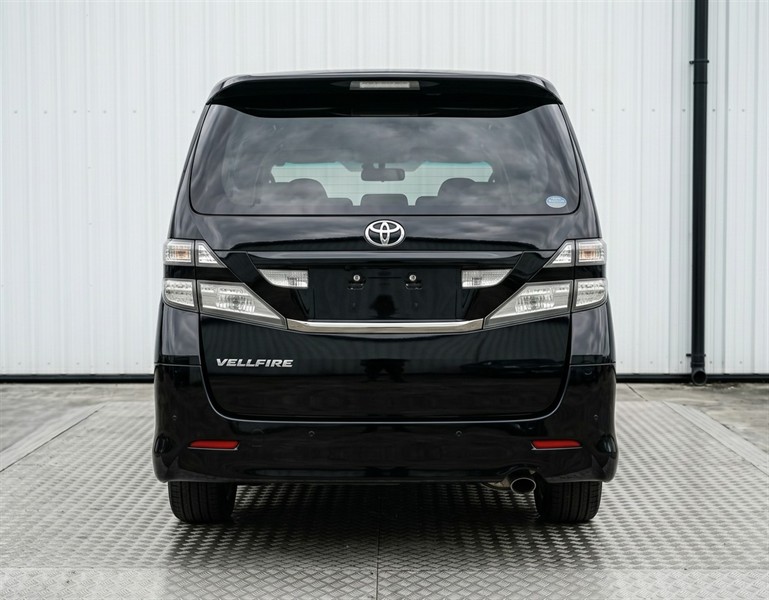 2013 Toyota Vellfire - Thumbnail