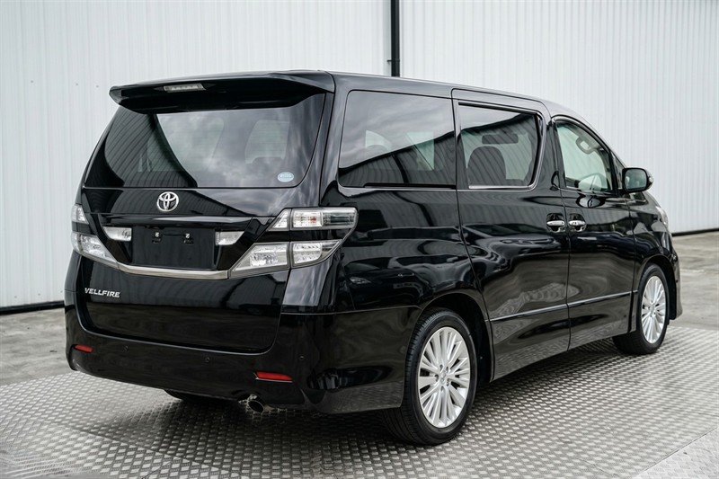 2013 Toyota Vellfire - Thumbnail