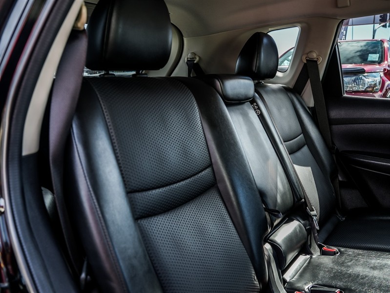 2015 Nissan X-TRAIL - Thumbnail