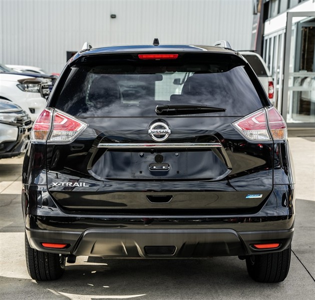 2015 Nissan X-TRAIL - Thumbnail