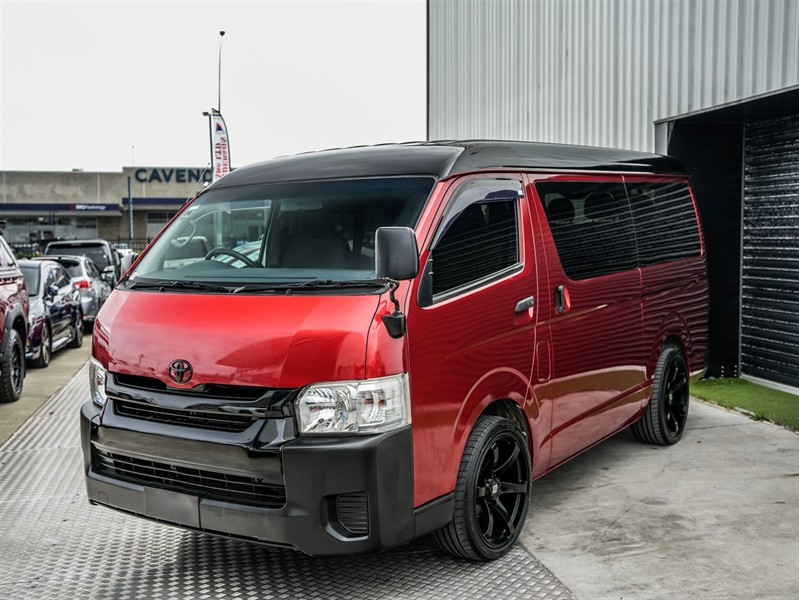 2016 Toyota Hiace - Thumbnail