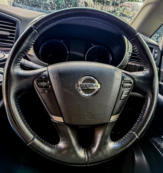 2014 Nissan Elgrand - Thumbnail