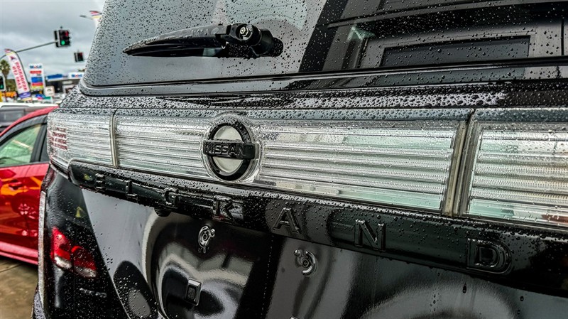 2014 Nissan Elgrand - Thumbnail