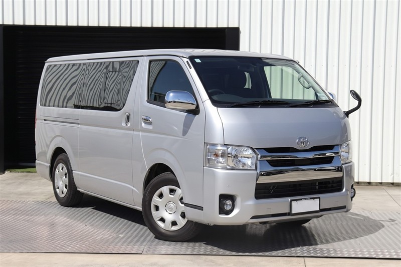 2023 Toyota Hiace - Thumbnail