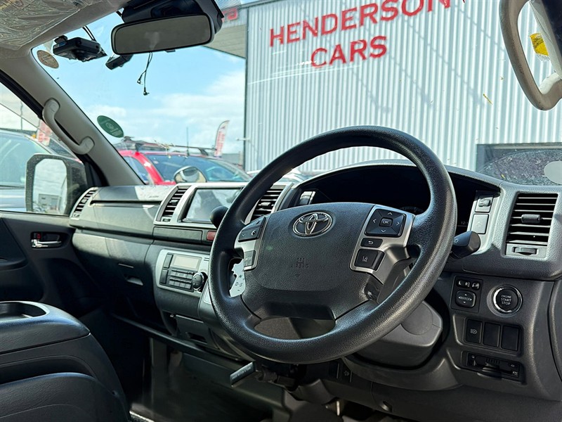 2023 Toyota Hiace - Thumbnail