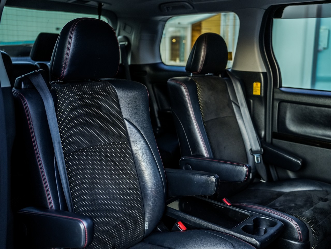 2014 Toyota Vellfire
